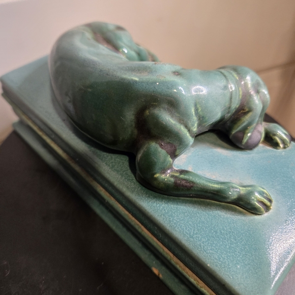 The Mosaic Tile Co Zanesville Ohio Green Hound Dog Box Ceramic Rare c1920 Antiqu - Picture 6 of 13